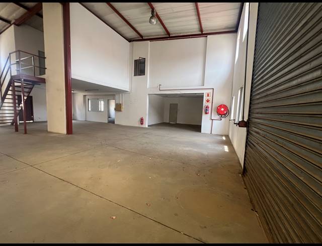 476M² WAREHOUSE TO LET IN KYA SANDS